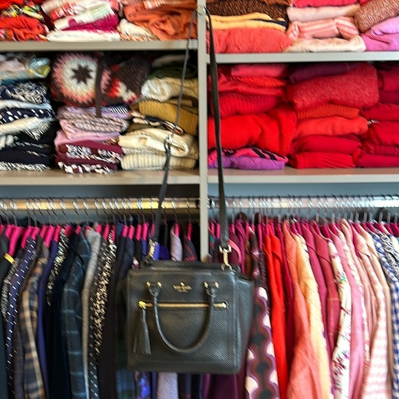 Kate Spade Chester Street Allyn black pebbled leather satchel/crossbody bag - Picture 2 of 6